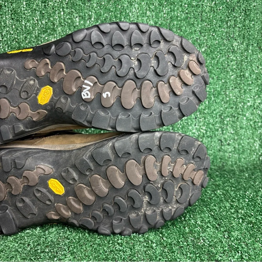 Merrell Phaser‎ Peak J53683 Mens Size 11.5 Waterproof Hiking Boots outdoors